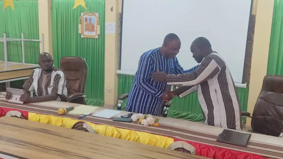 Trésorerie principale de la Bougouriba : Soumaïla KABRÉ prend fonction à la suite de Zakaria OUEDRAOGO