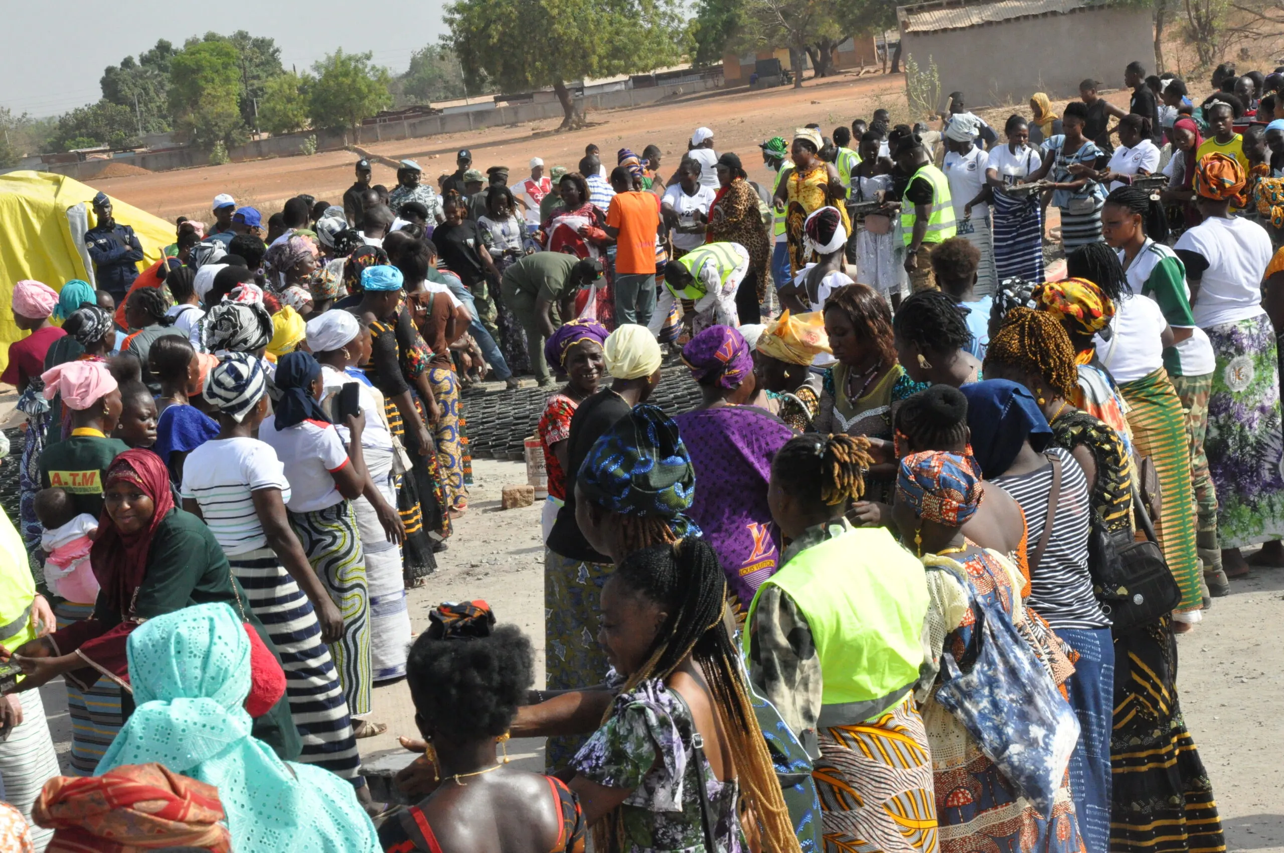 Célébration du 8 mars 2026 à Gaoua : les femmes marquent la journée par la confection de pavés